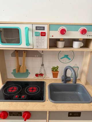 Cocina de juguete de madera