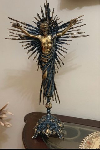 figura de Cristo en bronce patinado, jesucristo