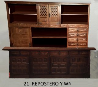 Mueble castellano de salón y bar de madera