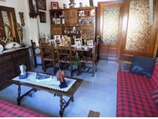 Mueble castellano de salón y bar de madera