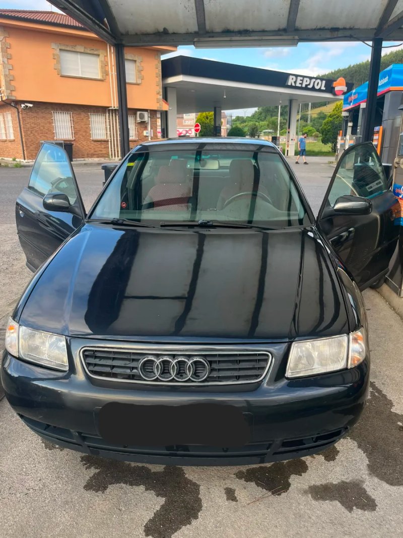 Audi A3 1997 - foto 1