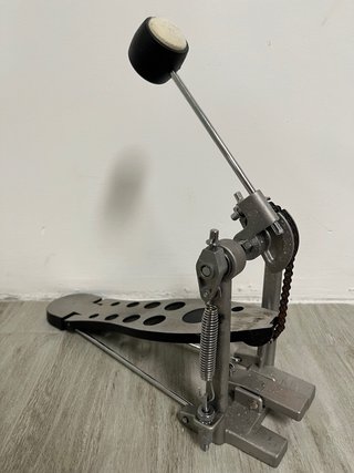 Pedal de bombo para batería