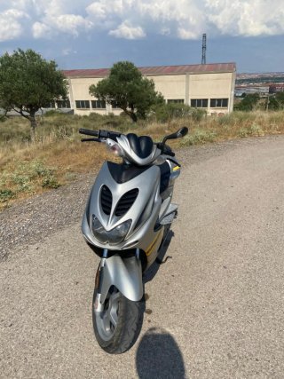 Yamaha Aerox. Muy buen estado. 16.000km