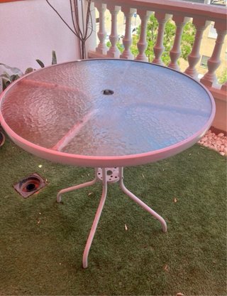 Mesa de terraza redonda cristal y metal