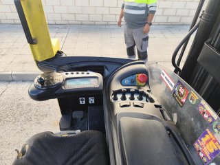 Carretilla retráctil Hyster
