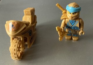 Ninjago Moto DX Nya (Completa LEGO)