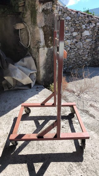 Soporte Motor Barco con Ruedas
