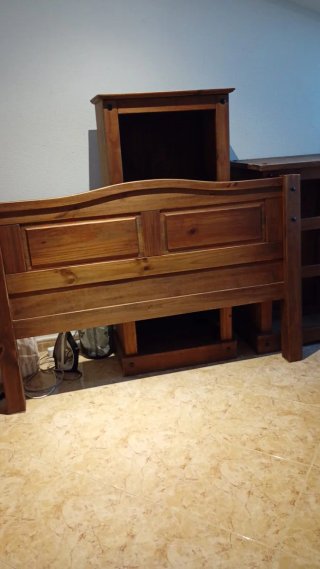 Muebles de madera maciza