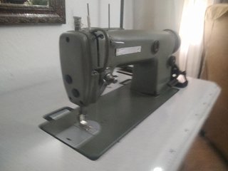 Máquina de coser industrial