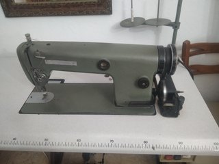 Máquina de coser industrial