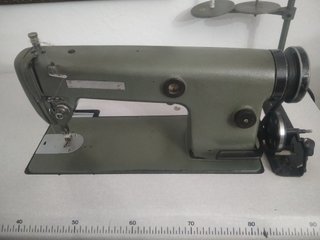Máquina de coser industrial