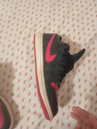 Air Jordan 1 Low Negras y Rojas