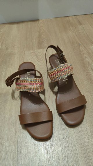 Sandalias de tacón medio