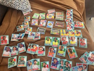 Lote 100 cromos Mundial 2026