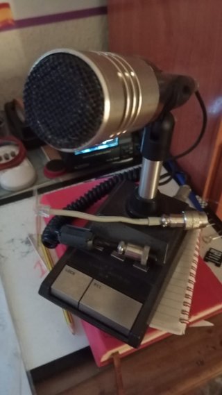 Micrófono Yaesu MD-1 con conector