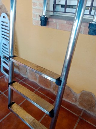 Escalera Piscina Acero Inoxidable AISI 304