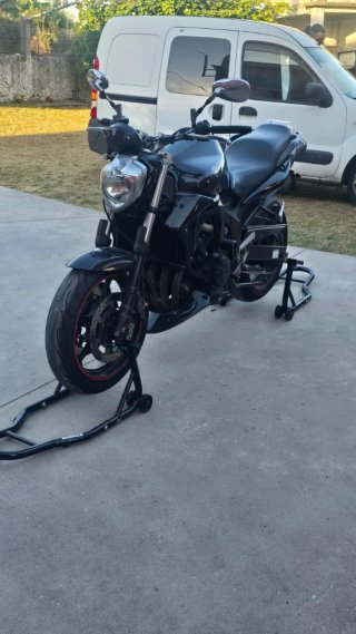 Yamaha FZ6 S1 Naked Negra