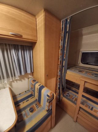 Caravana  1015 kilos española
