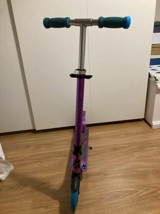 Patinete Plegable Morado Ruedas Azules