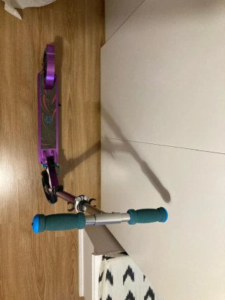 Patinete Plegable Morado Ruedas Azules