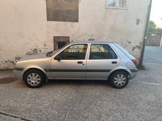 Ford Fiesta 2000