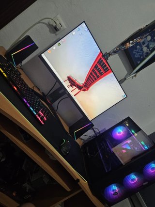 PC Gaming: Pantalla, Teclado, Ratón y Altavoces