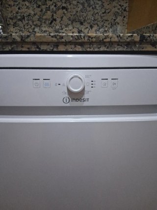 Lavavajillas Indesit semi nuevo con 6 meses de uso