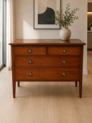 Cómoda de madera de cedro