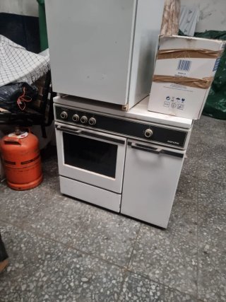 Cocina de gas blanca