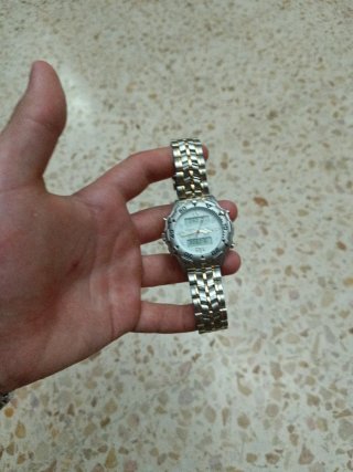 Reloj de pulsera analógico-digital No fabrican fle
