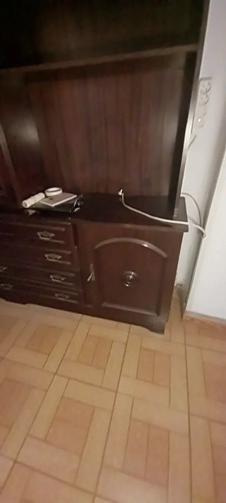 Mueble de salón antiguo de madera