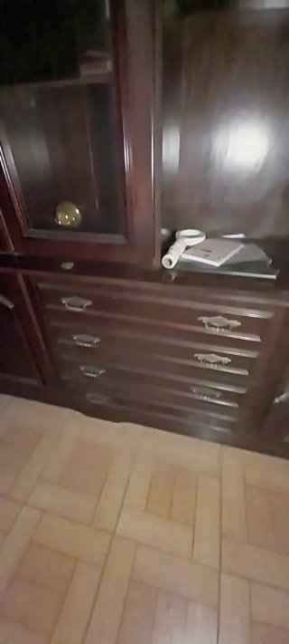 Mueble de salón antiguo de madera