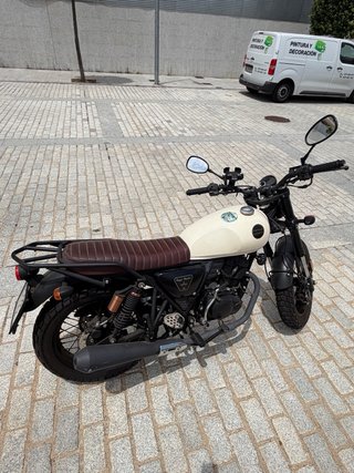Motor Hispania Bogga Rocker 125 Beige