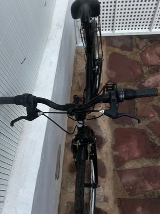 Bicicleta de paseo negra