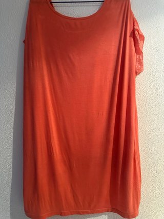 Blusa naranja con lentejuelas