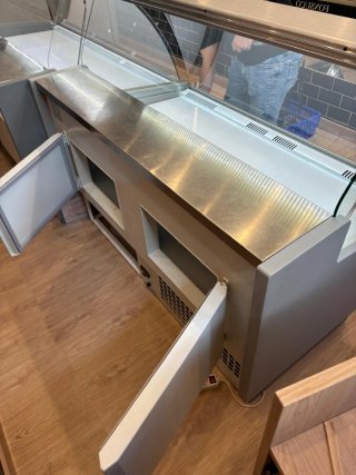Vitrina refrigerada una de 2 metros y otra de 1