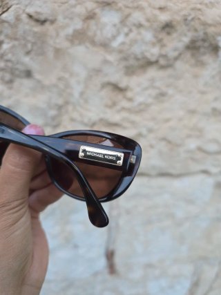 Gafas de sol Michael Kors negras y marrones