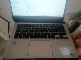 Portátil ASUS VivoBook S14 i5 / 8GB RAM / SSD 512G