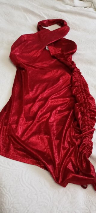 Vestido rojo cuello halter cruzado