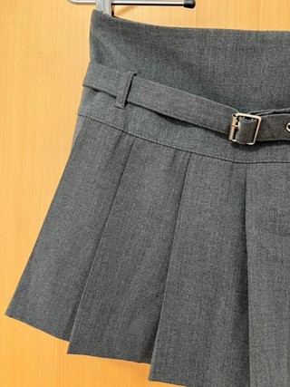 Falda pantalón gris Zara