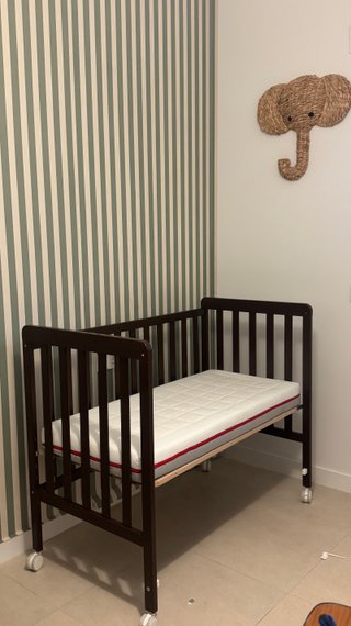 Cuna infantil madera pintada ecológica