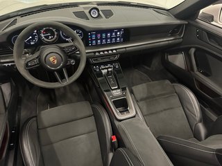 Porsche 911 2023 GTS.
