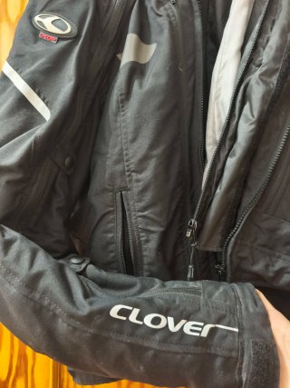 Chaqueta de moto negra