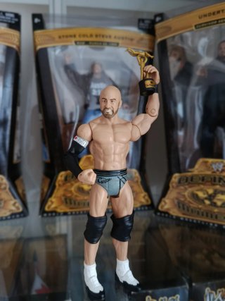 Cesaro figura WWE Mattel