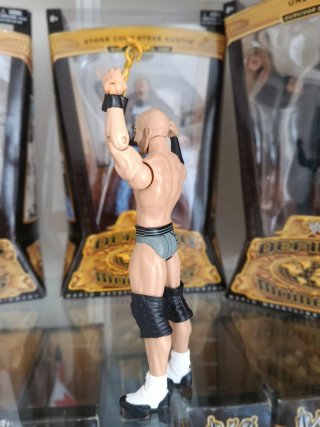Cesaro figura WWE Mattel
