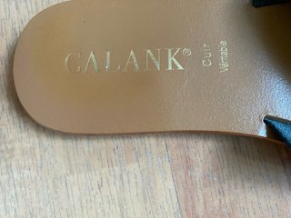 Sandalias CALANK cuero negro y marrón