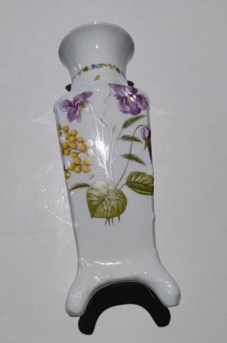 Jarrón de porcelana decorado