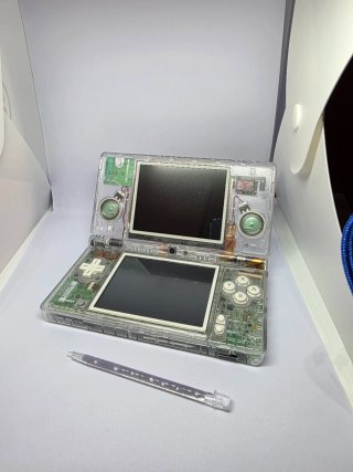 Nintendo DSi Transparente
