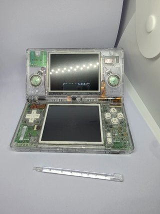 Nintendo DSi Transparente