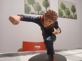 Figura Yuji Itadori Jujutsu Kaisen